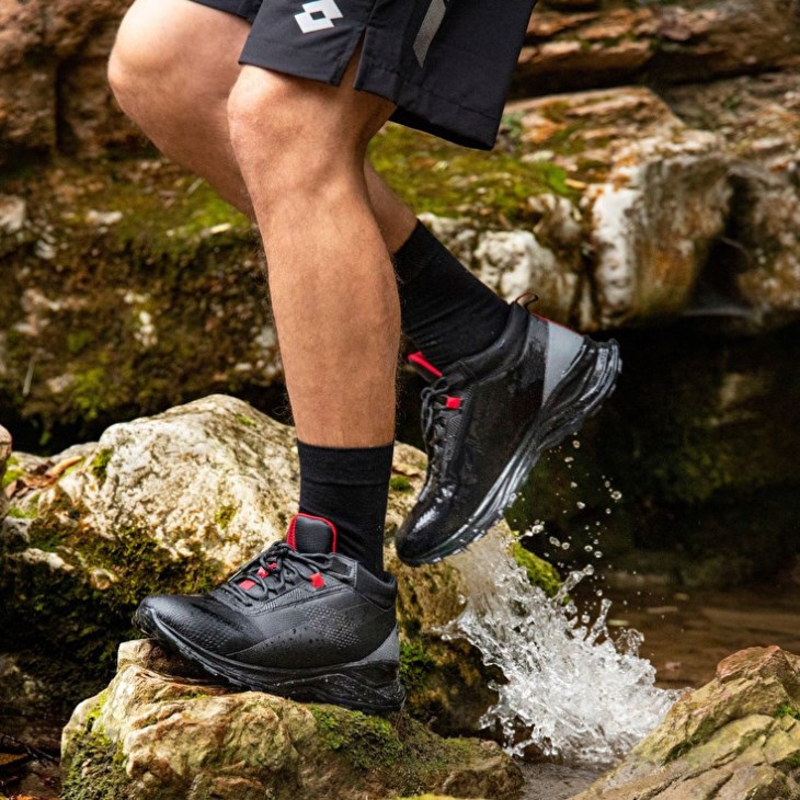 Zapatillas Trail Running Lotto Moonrun 300 II Mid HD Hombre Negras | IA653175B2